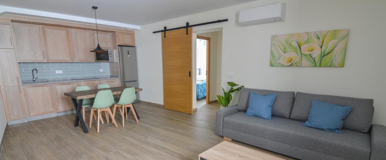 Apartamentos Turisticos Hornillo Caces Екстериор снимка